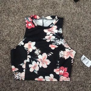 Floral crop top NWT